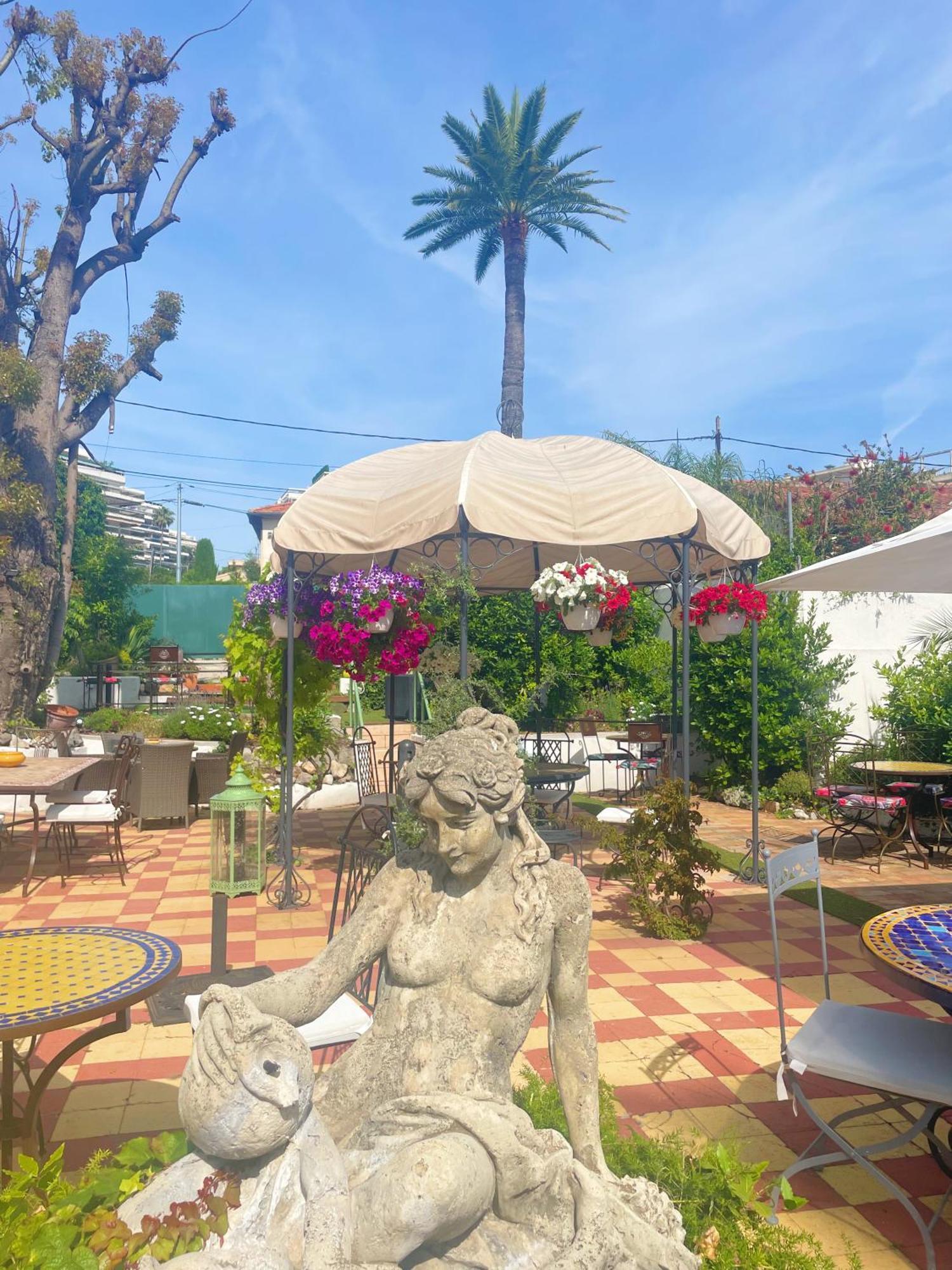 Hôtel Le Pré Catelan Juan-les-Pins Eksteriør billede